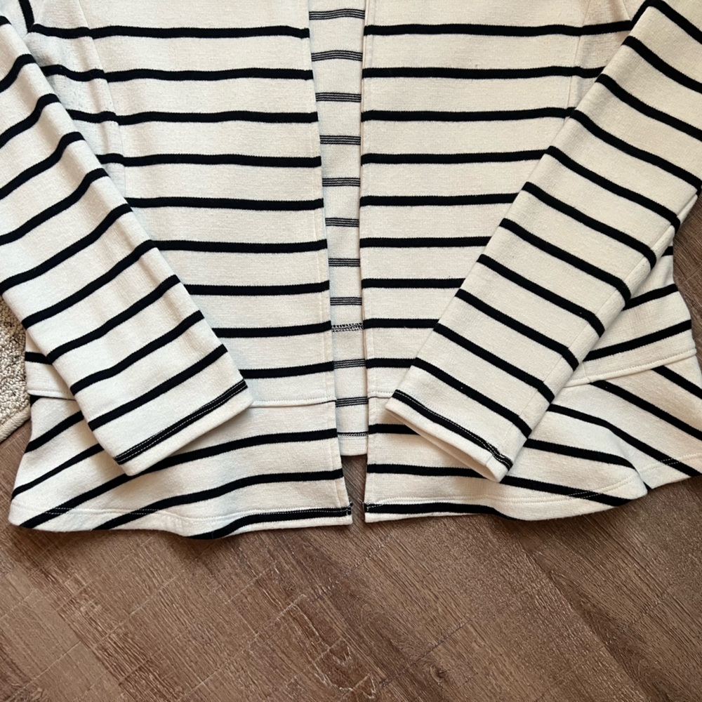 Striped Linen Blazer - Picture 2 of 3